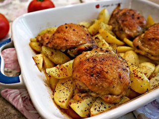 Тушим картошку с курицей правильно