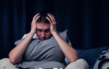 Названо хвороби, на які вказують синці під очима