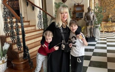 Алла Пугачева вместе с детьми уехала с Израиля