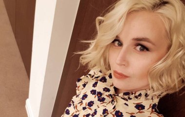 Полина Гагарина показала, как отдыхает на даче 