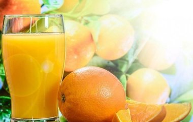 Чому не можна пити апельсиновий сік вранці