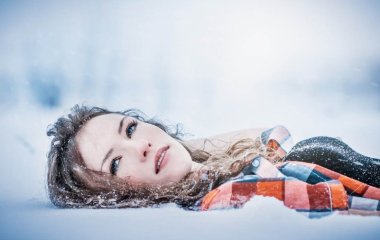 Уход за кожей лица и шеи в зимнее время года