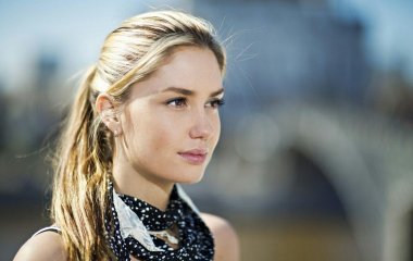 Агата Муцениеце опубликовала милое фото мужа и дочери
