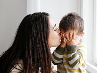 Що робити, якщо дитина влаштовує істерики через дрібниці: спокійний алгоритм для батьків
