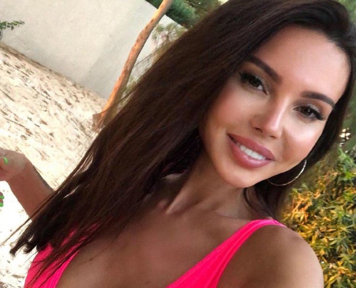 Оксана Самойлова показала стройную фигуру на пятый день после родов