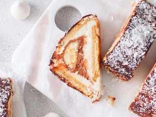 Потратьте всего 10 минут на десерт: как приготовить вкусный творожный домик