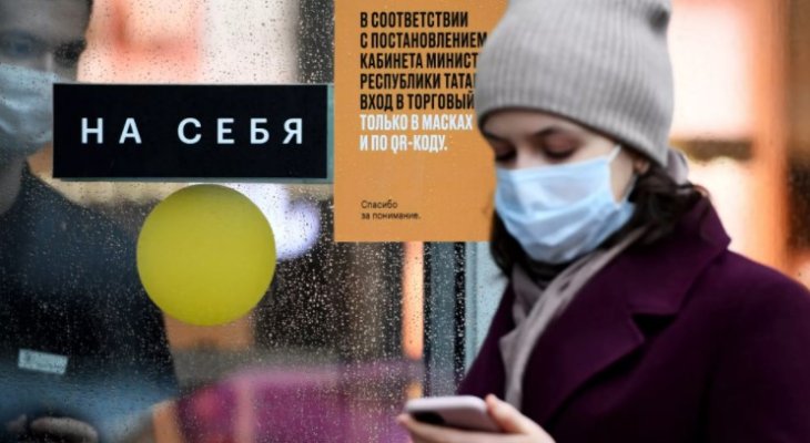 Імунолог розповів, як довго щеплення захищає від COVID молодих людей