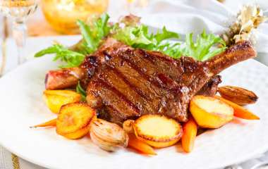 Отбивные с картофельным салатом