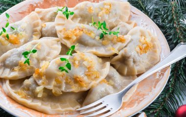 Необычные рецепты: готовим ленивые вареники с картофелем и луком