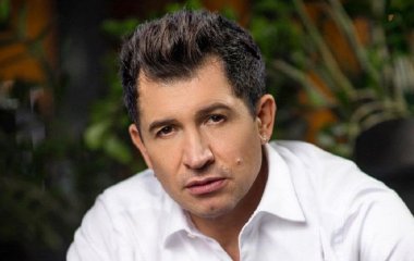 В авто Андрія Джеджули врізався інший водій в Києві: ведучий показав наслідки ДТП