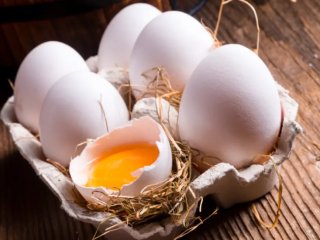 Яйця є в холодильнику багатьох українців: скільки їх можна їсти без шкоди для здоров’я