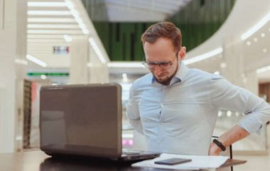 Медики рассказали, как компенсировать риски для здоровья, связанные с сидением весь день