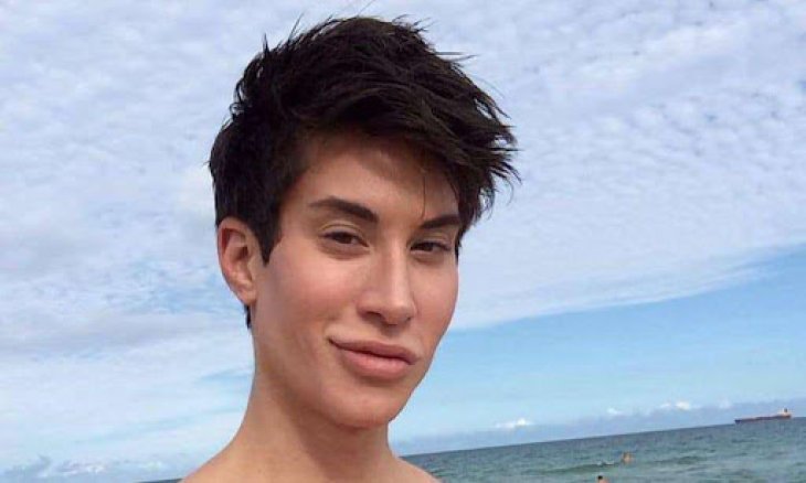 Продолжу, пока губы не лопнут: мужчина потратил $100 тысяч, чтобы походить на куклу (видео)