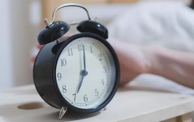 Як розрахувати, скільки часу достатньо спати для гарного самопочуття