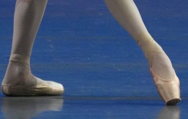Невролог розповів про ознаки хвороби Паркінсона