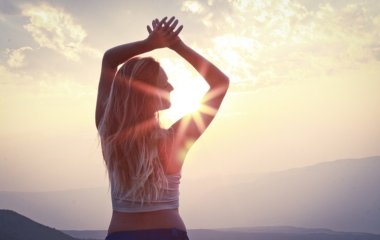 6 причин, по которым в нашу жизнь приходят определенные люди