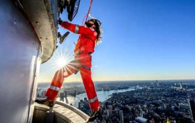 Актер Джаред Лето залез на 102-этажный небоскреб, чтобы пропиарить свою группу