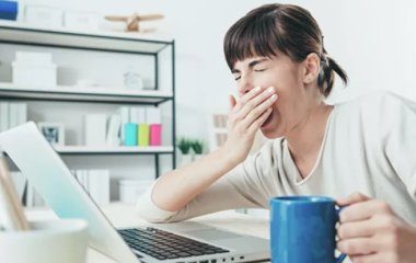 Фахівець розповів, як боротися із зимовим безсонням.