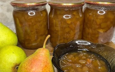 Корисне для травлення та дуже смачне: рецепт грушевого варення