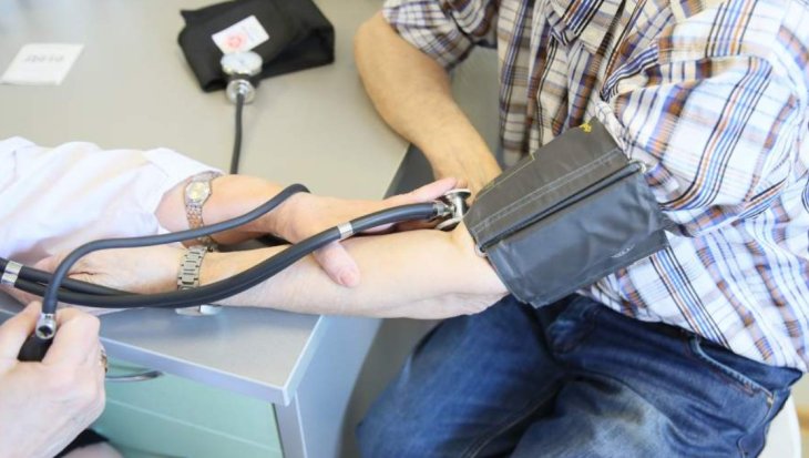 Лікарі назвали способи знизити тиск без ліків