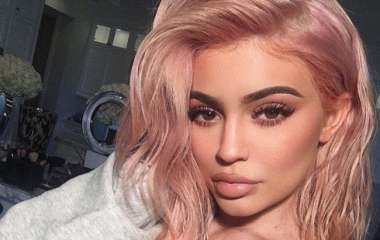 Кайли Дженнер поделилась фотографией дочери