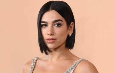 Дуа Липа познакомила бойфренда с родителями на Ибице