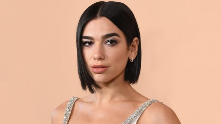 Дуа Липа познакомила бойфренда с родителями на Ибице