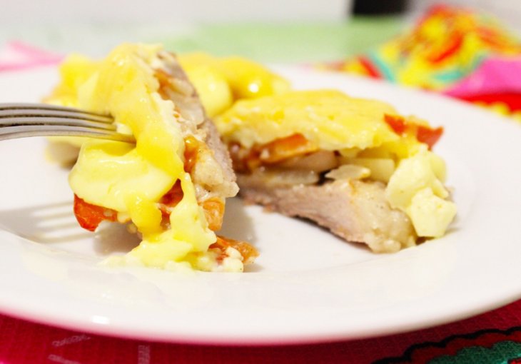 Лучшие рецепты приготовления мяса по-французски с грибами, помидорами и сыром