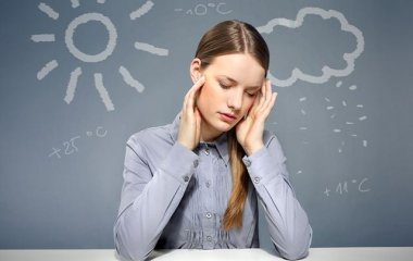 Лікар пояснив, що означає ломота суглобів при зміні погоди