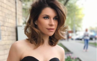 Екатерина Волкова позировала на крыше небоскреба