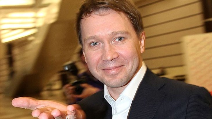 В сети появились первые фото сына Евгения Миронова от суррогатной матери