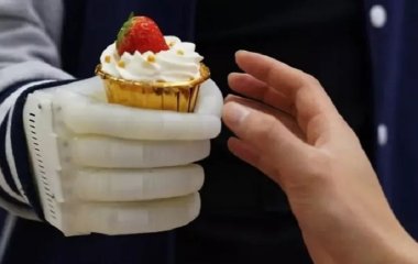 Вчені розробили нейропротез людського пензля, схожий на надувну іграшку