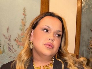 Батьки відомого блогера-зрадника з України залишилися без оселі: їхній будинок розбомбила РФ
