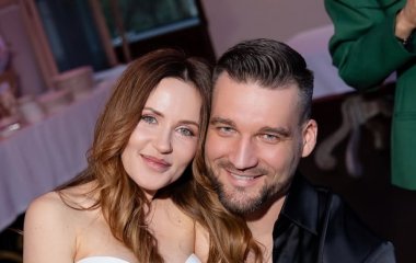 Наталка Денисенко з 37-річним обранцем виїхала за кордон і показалася на пляжі