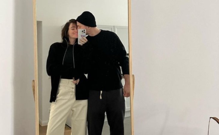 Надя Дорофеева нежно поздравила Мишу Кацурина с 35-летием и засветила кольцо на безымянном пальце