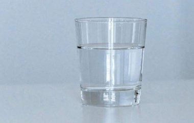 Дієтолог розповіла про оптимальний обсяг споживання води на день