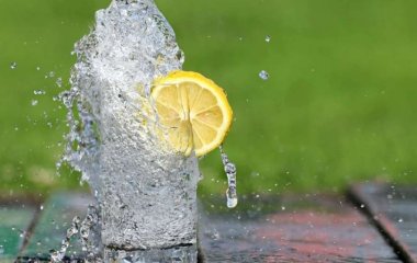Какую воду лучше пить летом рассказали специалисты