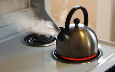 Как легко и быстро очистить чайник от накипи: 3 действенных способа от хозяек