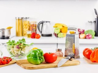 Будет, как новая: 3 простых способа заточить терку