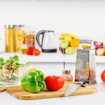 Будет, как новая: 3 простых способа заточить терку