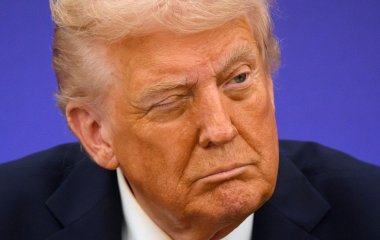 Дональд Трамп — мандрівник у часі?: у Мережі обговорюють старовинні малюнки та книги (фото)