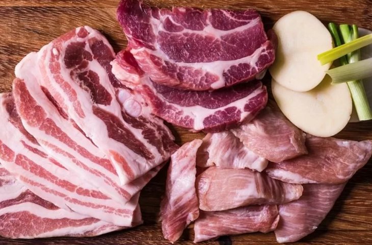 Експерт розповіла, які сирі продукти можна не мити перед приготуванням.