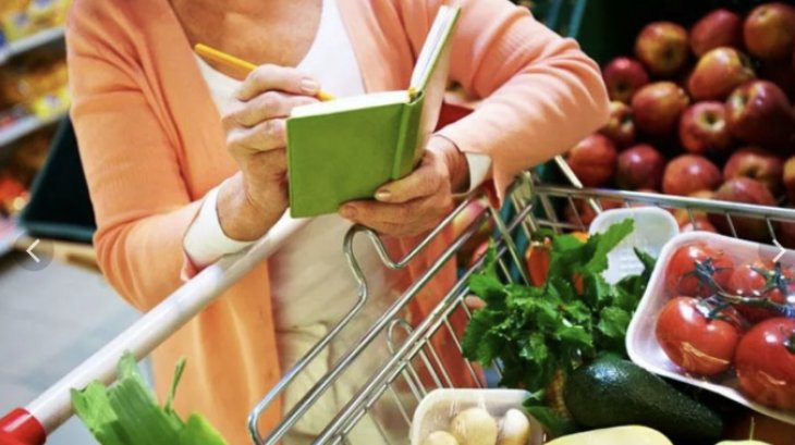 Лікар назвав три найнебезпечніші для кишечника продукту