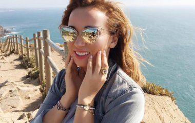 Анфиса Чехова в голубом бикини отправилась в СПА