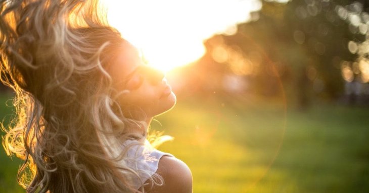 Місячний календар стрижок на травень 2026 року: найкращі дати для росту та зміцнення волосся