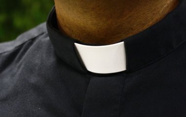 Чого краще не говорити під час сповіді: священник розповів