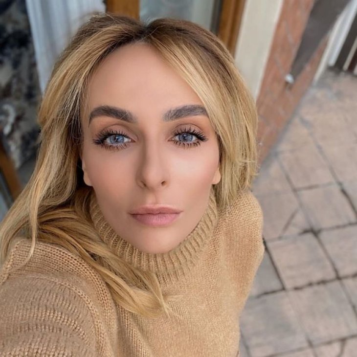 Округлившийся живот Екатерины Варнавы навел на определенные подозрения