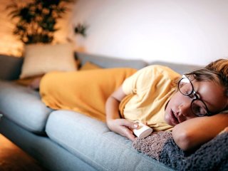 Эта привычка перед сном указывает на диабет: врач назвал симптом