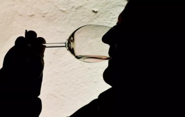 Вчені пояснили, чому п'ючим властиво почуття тривоги