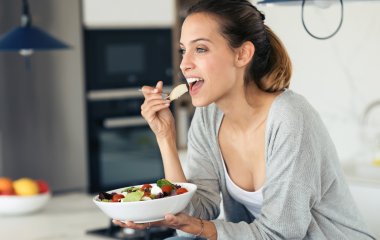 Худшая пищевая привычка, ускоряющая потерю костной массы: диетолог объяснил